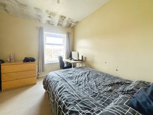 Bedroom 3 - click for photo gallery